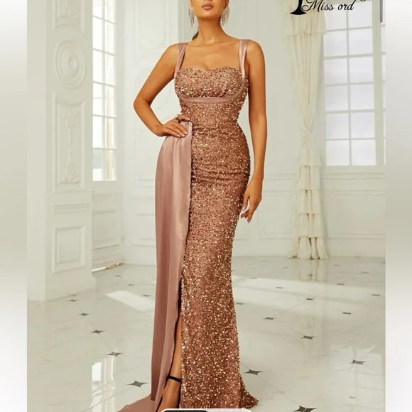 strapless open back dress Missord Puff Sleeve V Back Floor Length Sequin Formal Gown main image 0